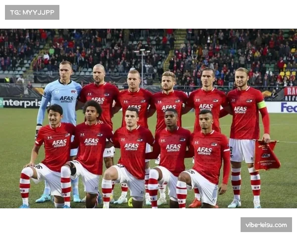 曼联48分稳居第四，距离维拉仅3分欧冠席位争夺白热化